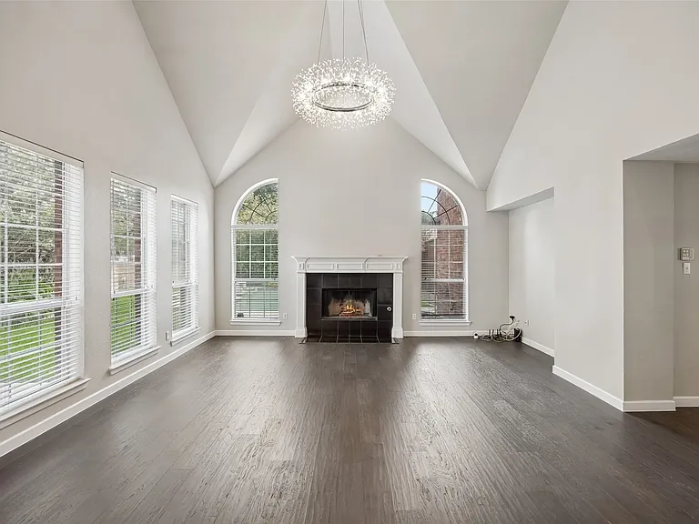 8408 Kenning Ct — Photo 8