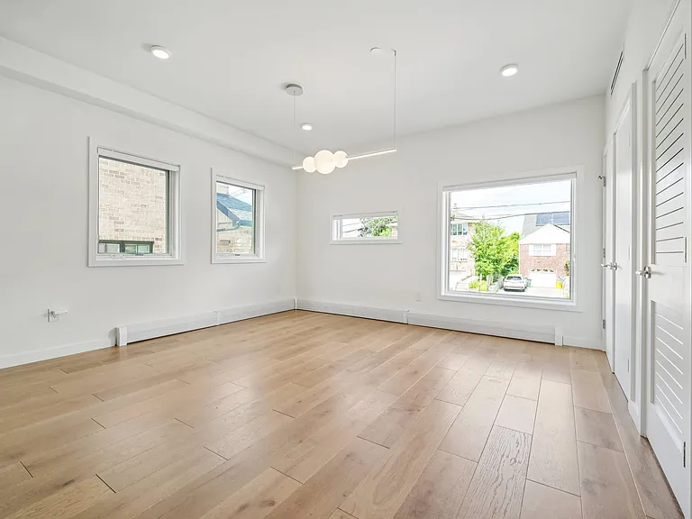 66B Henry Ave — Photo 15