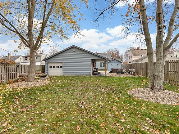 5th image of 7036 Parma Park Blvd