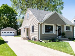 3637 S 80th St, Milwaukee, WI 53220