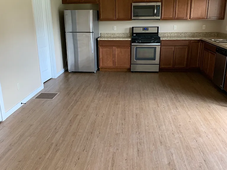1148 Forestglen Dr — Photo 14