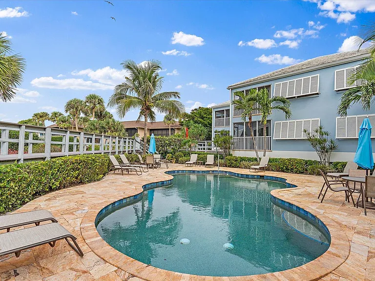 5621 Gulf Of Mexico Dr #103 — Photo 43