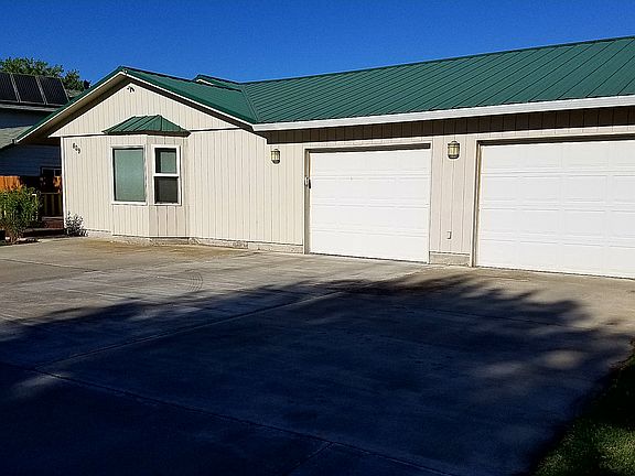 Driveway & Garage