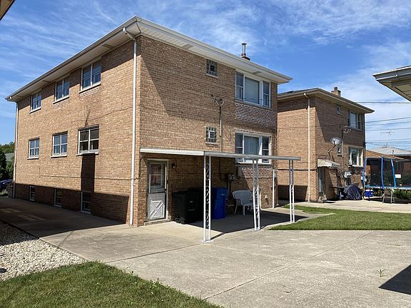 5th image of 7951 S Komensky Ave