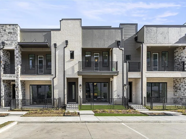 1279 Doris May Dr — Photo 1