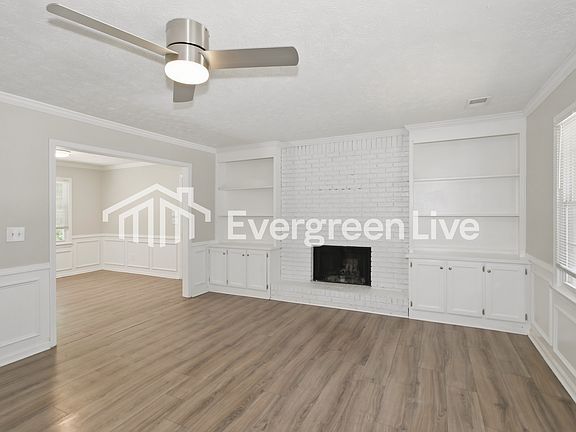 4th image of 2255 Huntington Dr
