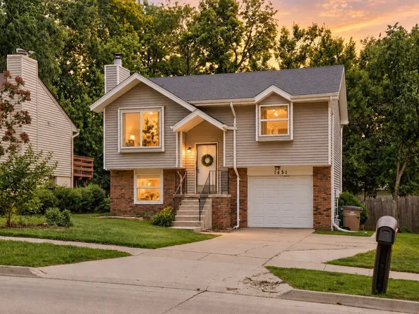 1451 20th St, West Des Moines, IA 50265