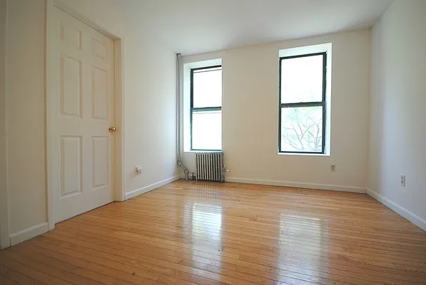 Rented by Compass | media 21