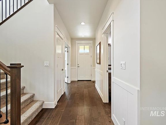 5th image of 6324 N Joy Ave