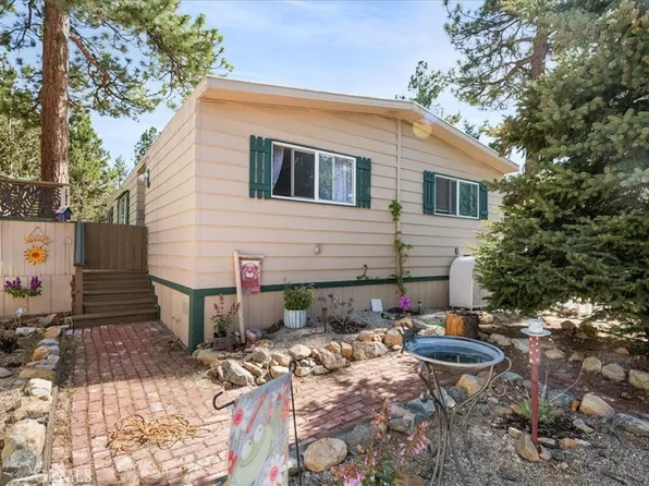 391 Montclair Dr Spc 154, Big Bear City, CA 92314
