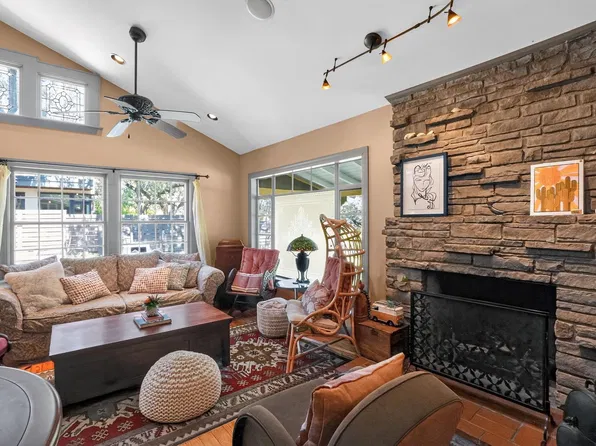 221 Park Ln, Austin, TX 78704