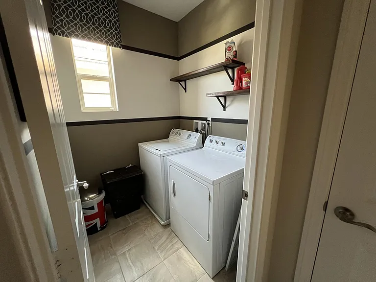 2072 Blue Oak Ln — Photo 12