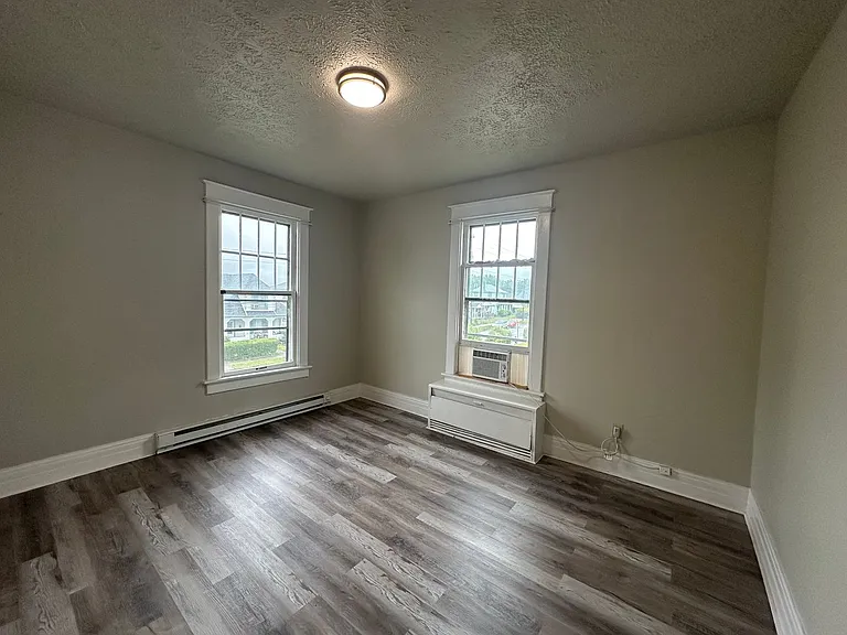 1700 Bedford Ave — Photo 16