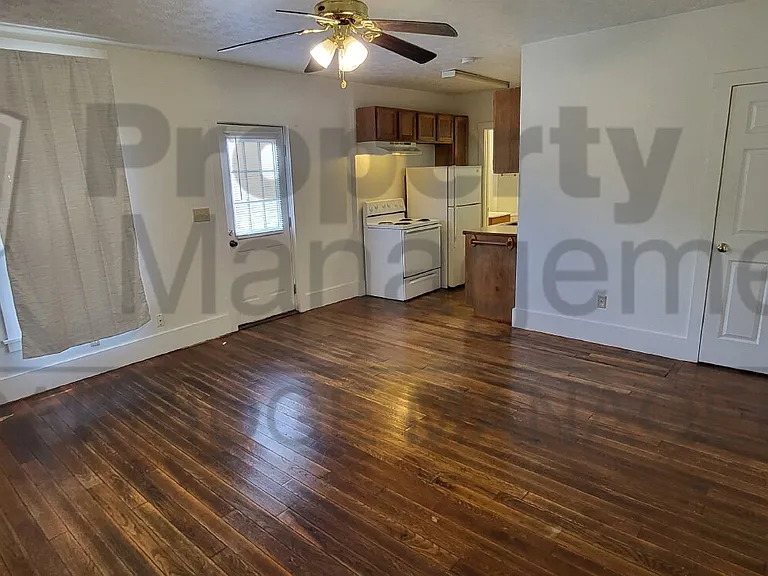 24B N Mulberry St — Photo 3