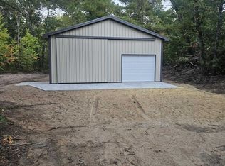 391 Pine St, Harrison, MI 48625