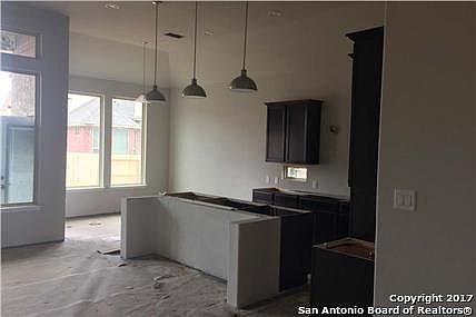 4th image of 3723 Avia Oaks
