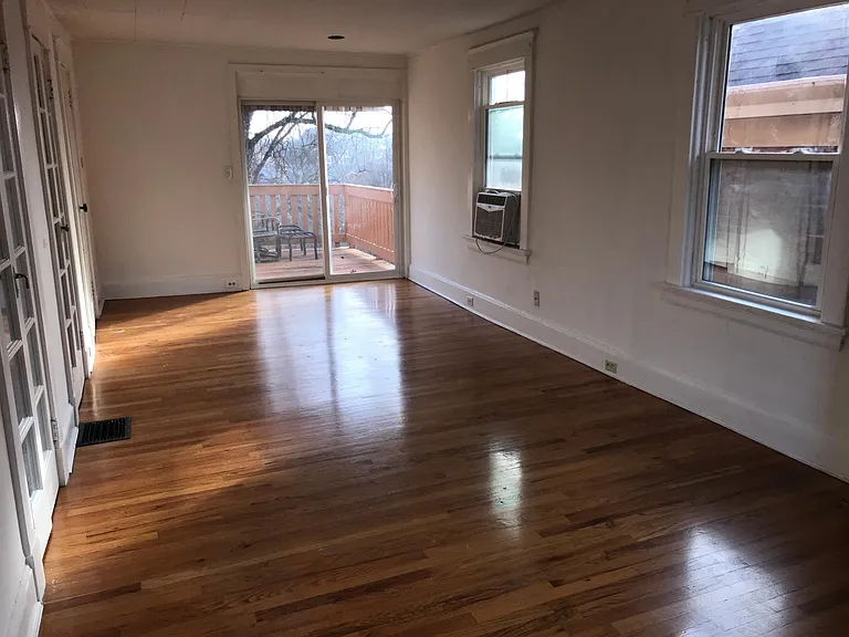 2366 Fairview Ave — Photo 32