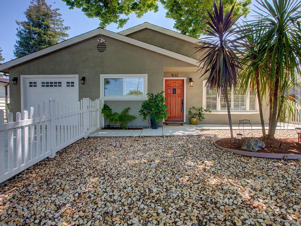1st image of 1632 Cabrillo Ave