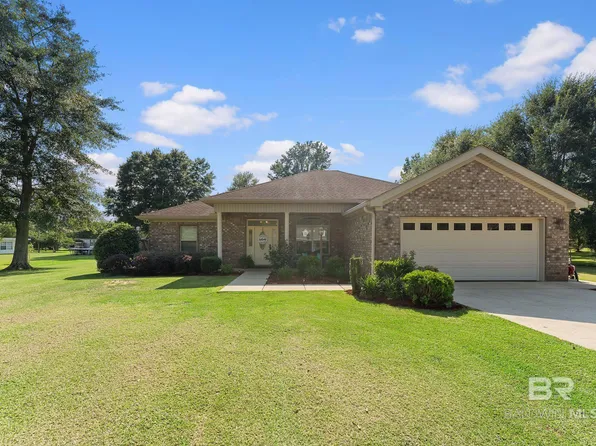 1112 Fridge Dr, Atmore, AL 36502
