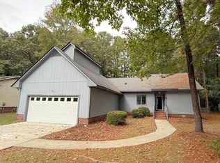 107 E Baywood Ln, Greenville, NC 27834