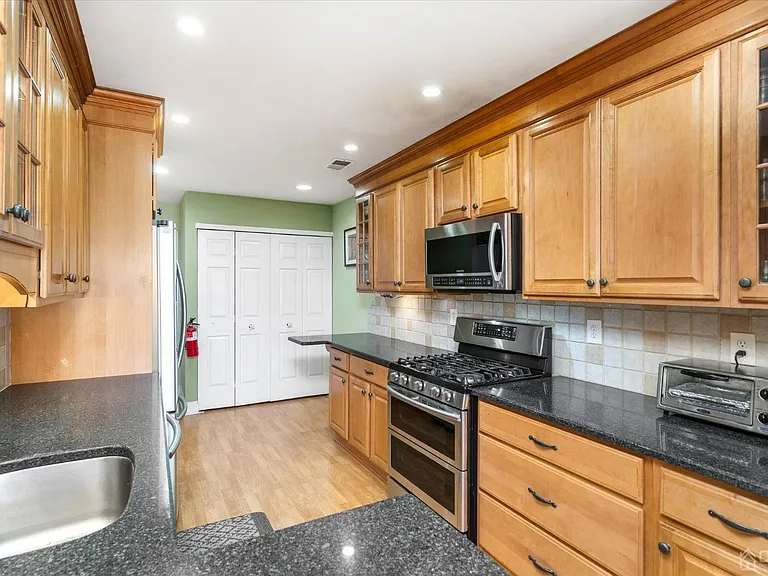 31D Chicopee Dr — Photo 8