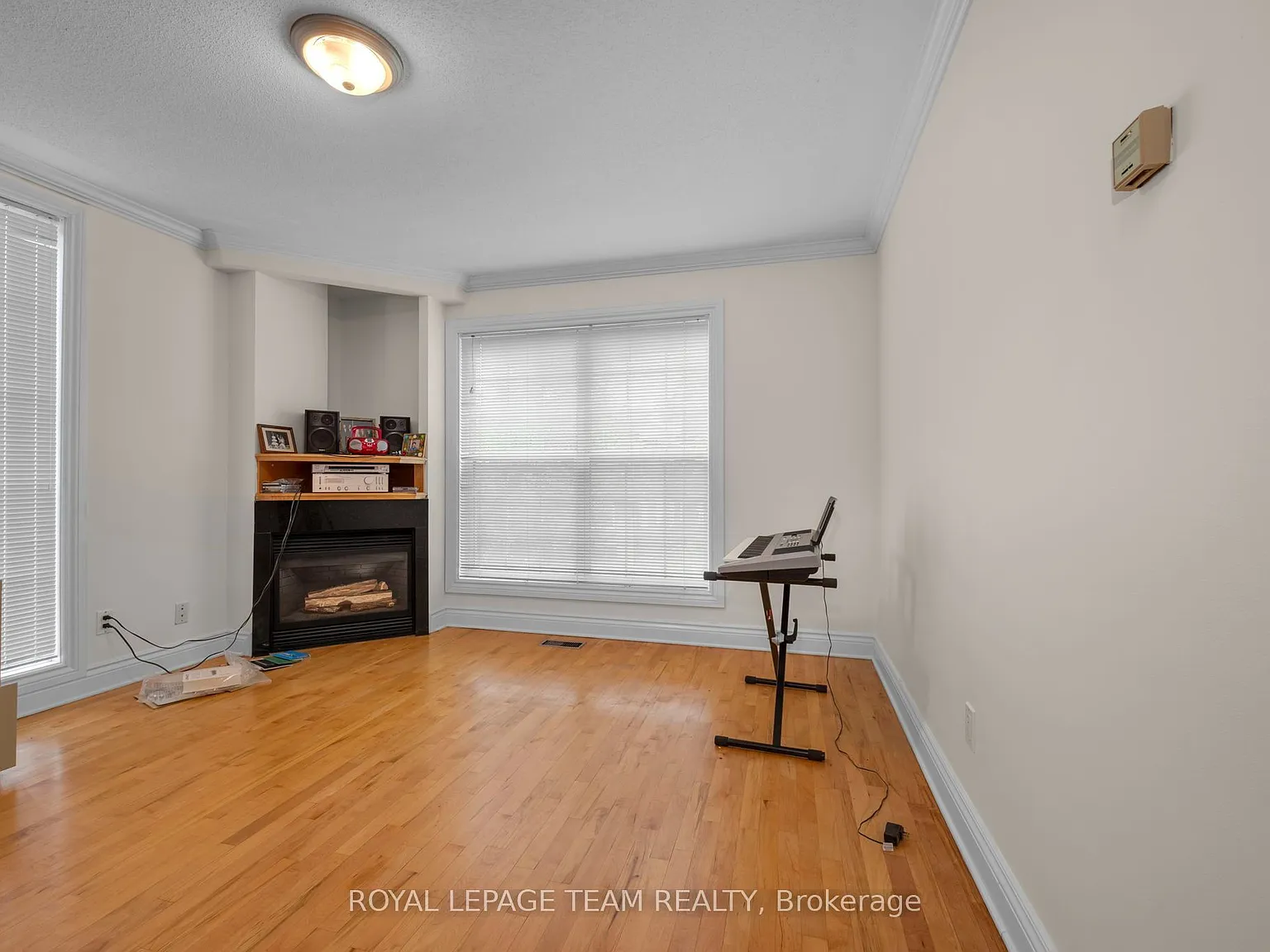 3 bed, $4,195 — Photo 4