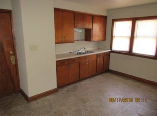 1414 S 55th St APT 4, West Milwaukee, WI 53214