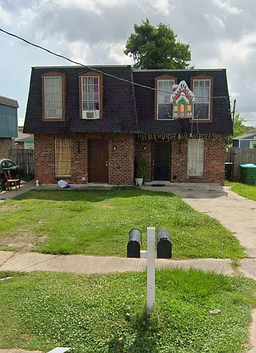 2718 Jasper St Photo 1