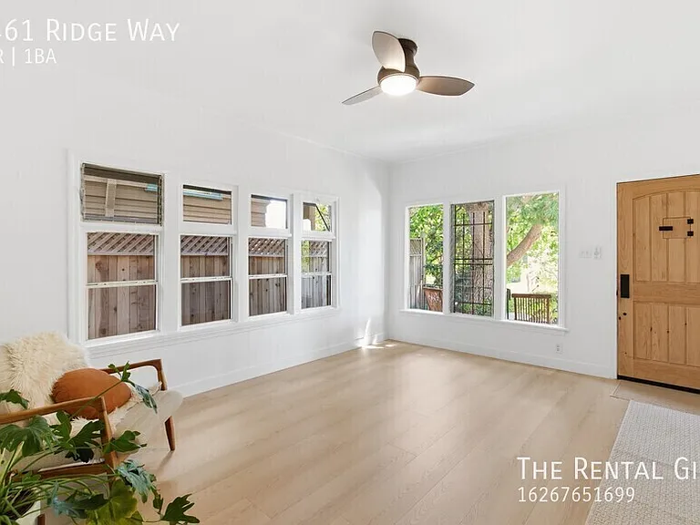 1461 Ridge Way — Photo 2