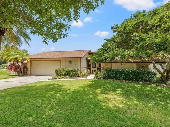 9337 Rustic Pines Blvd E, Seminole, FL 33776