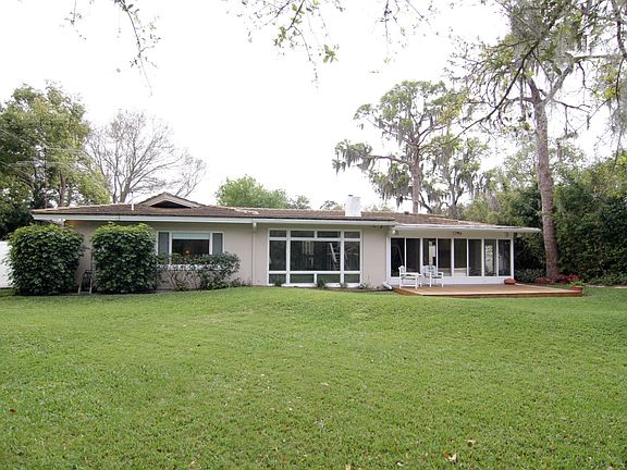 Lrg. Backyard,11/2 lot