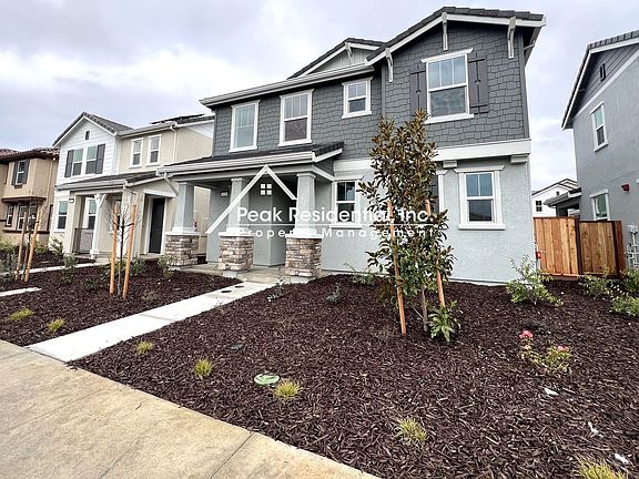 3rd image of 10159 Ludmila Way