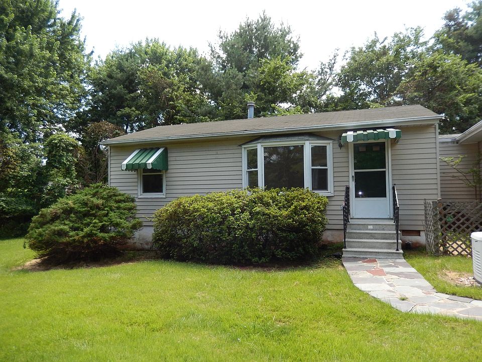 1st image of 3053 Ashburton Ave #A
