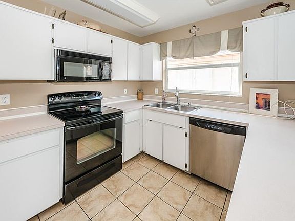 4th image of 1151 Mainsail Dr