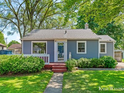 1230 Waverly Ave, Grand Haven, MI, 49417