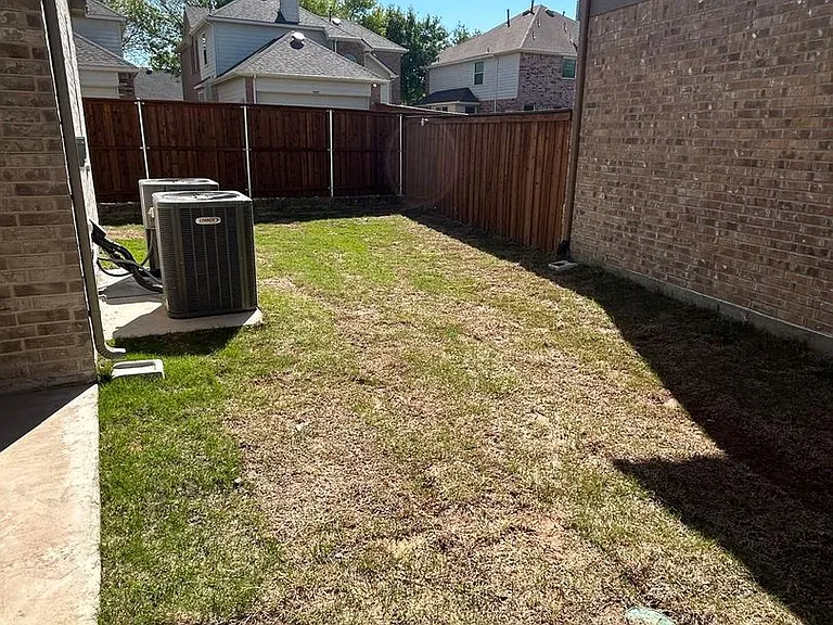 9008 Guadalupe St — Photo 31