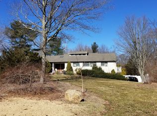 1 Ridings Gate, Northport, NY 11768