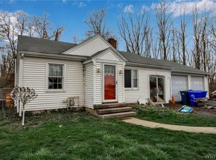 6064 S Transit Rd, Lockport, NY 14094