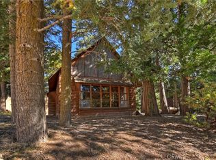 365 Cedarbrook Dr, Twin Peaks, CA 92391
