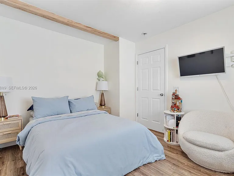 1516 Zenith Way — Photo 25