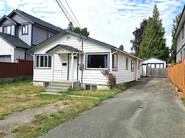 33817 Mayfair Ave, Abbotsford, BC V2S 1P7
