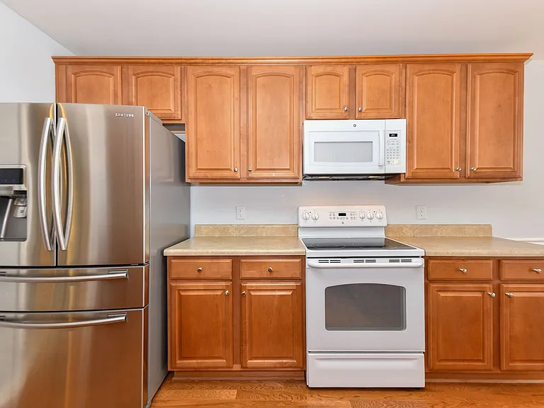 5011 Harness Ln — Photo 9