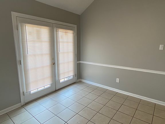 4th image of 6583 Birch Walk Dr