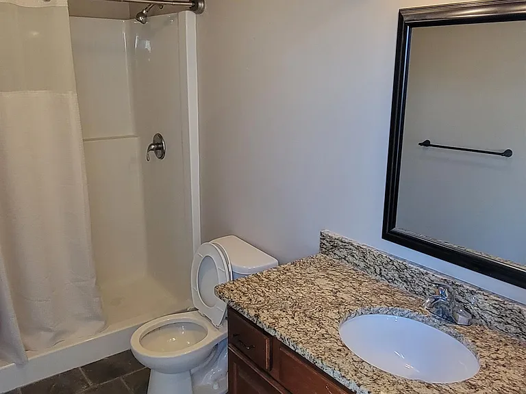 370 Cherry St — Photo 15