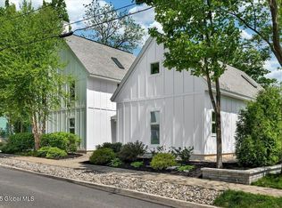 18 Granite St, Saratoga Springs, NY 12866