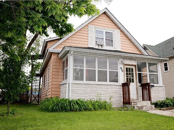 2nd image of 520 1st Ave S