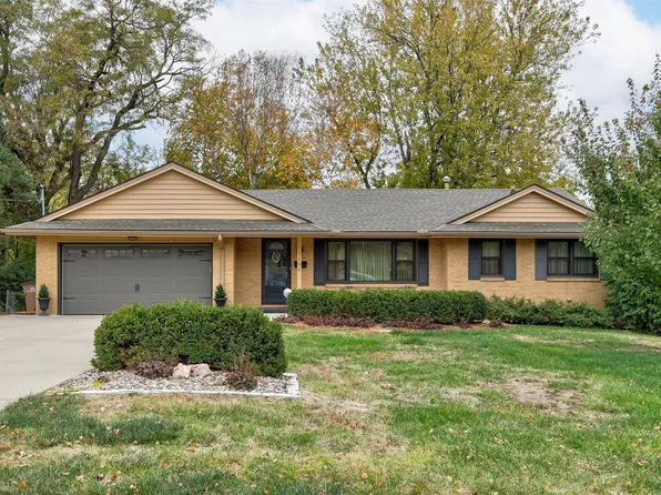 7106 El Rancho Ave, Windsor Heights, IA 50324