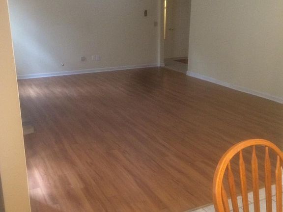 Living room, vaulted ceilings