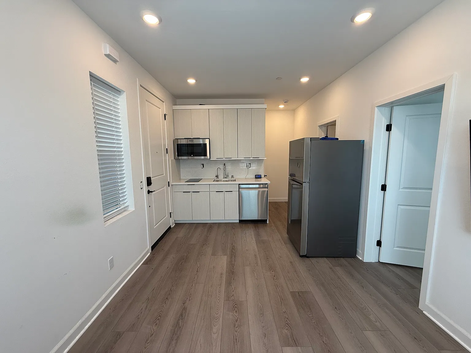 11812 Ella Ln — Photo 3