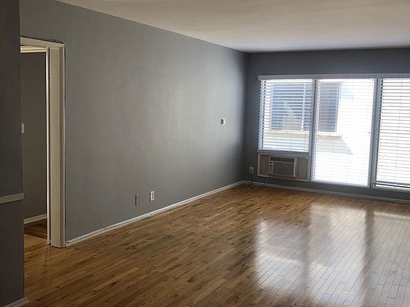 4th image of 341 S Rexford Dr APT 8